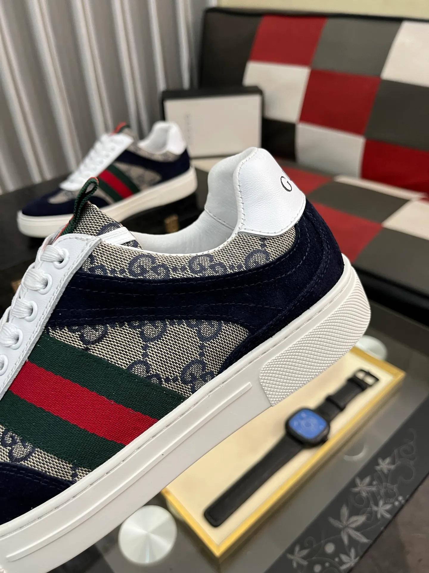 Men's Men's Shoes 💰440 ⌚️⌚️[GUCCI] Gucci men's casual shoes are absolutely popular 🔥The ultimate matching item for trendy men! The charm of super texture is irresistible, the main recommendation, the flower leather color is bright! The upper is made of high-quality brand printed fabric with cowhide, breathable leather lining and wear-resistant rubber sole, noble and elegant! Extremely comfortable🎁🎁You can be as handsome as you want💪 Available in sizes 38-44 and 5️⃣colors